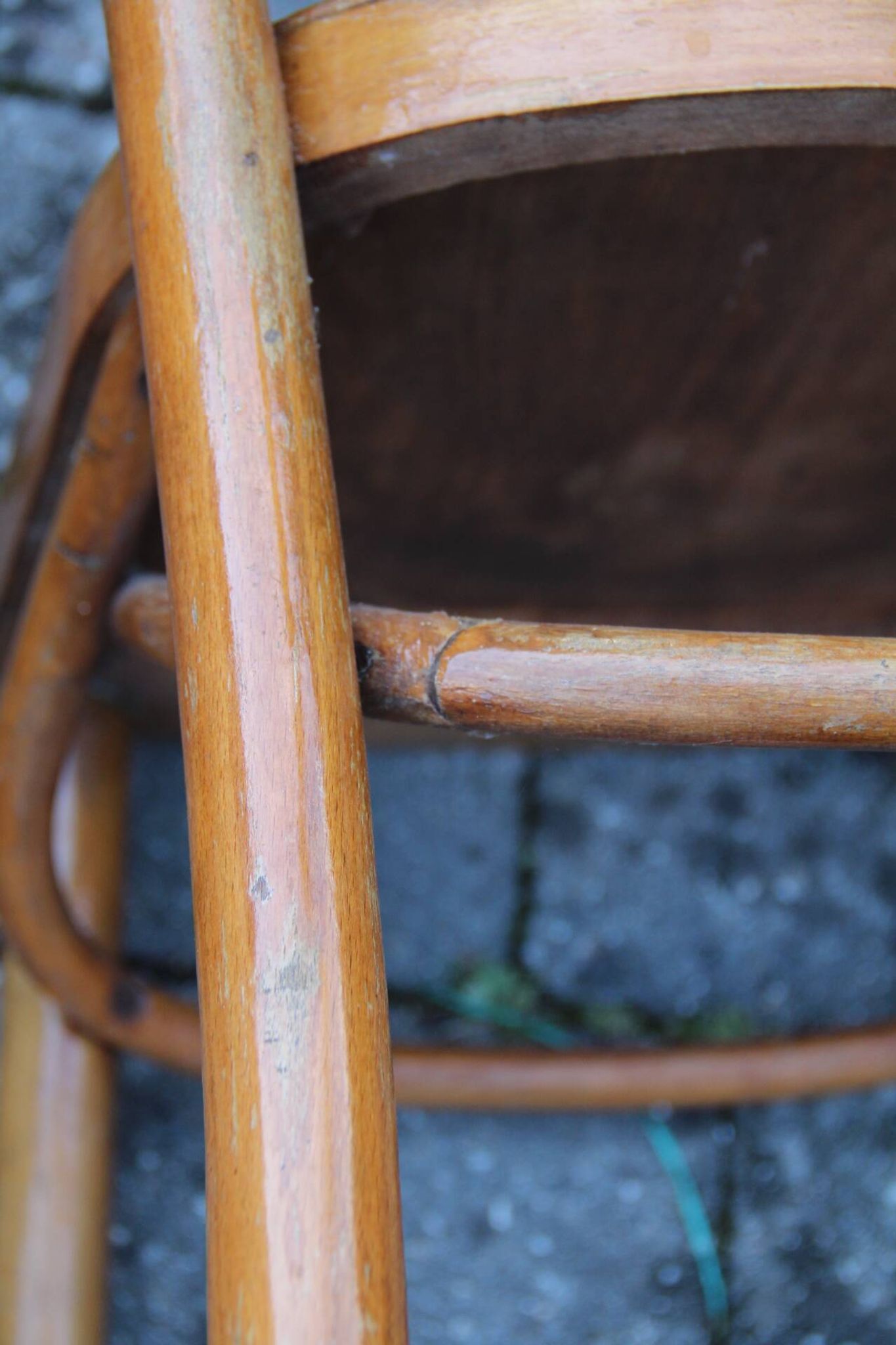 4 chaises bistro aux assises sérigraphiées