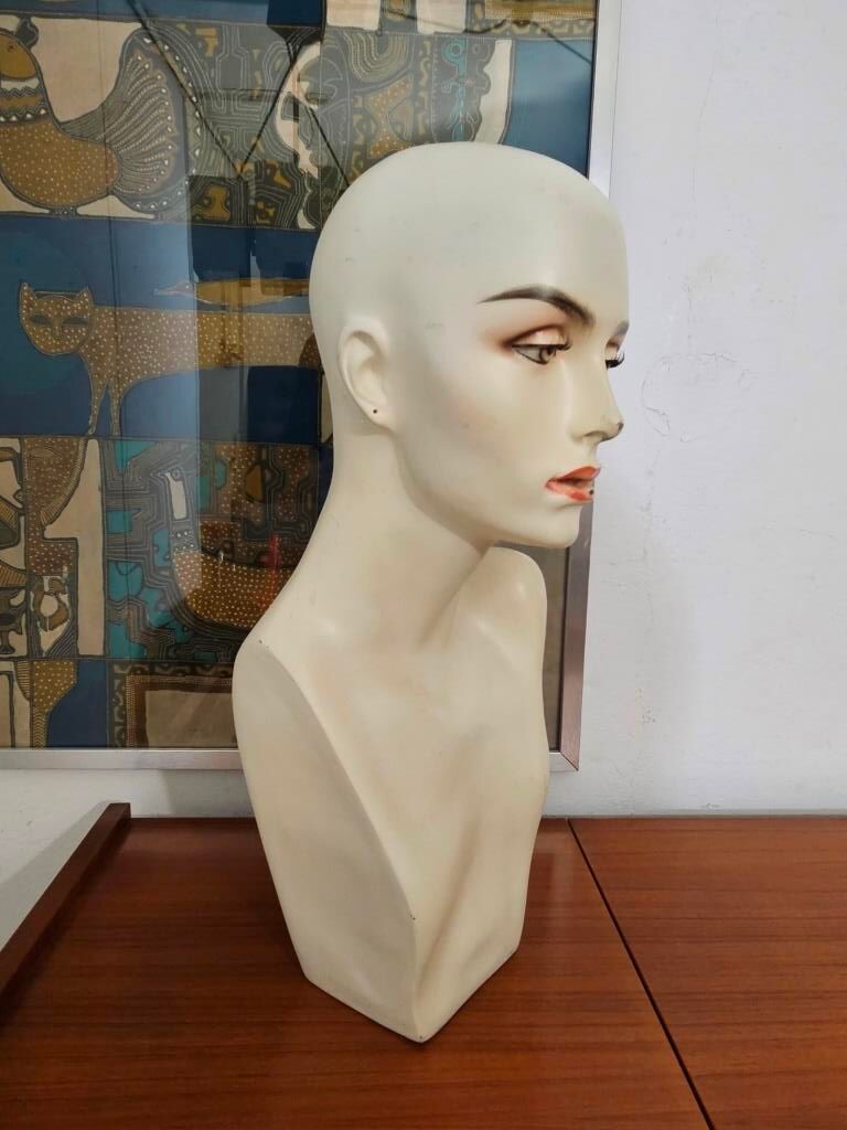 Tête de mannequin années 70