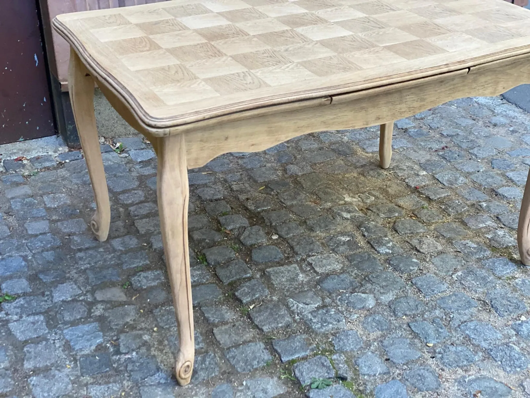 Table à manger Louis XV décapée en chêne massif 1970 215cm