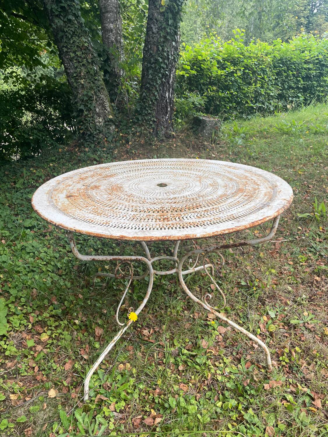 Garden table
