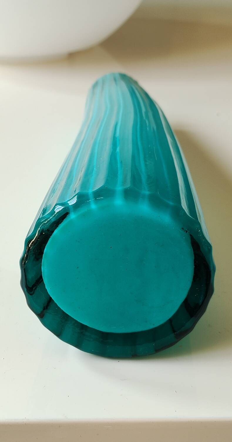 Design Horn/Curved Vase with Ribbed Effects. Turquoise Blue