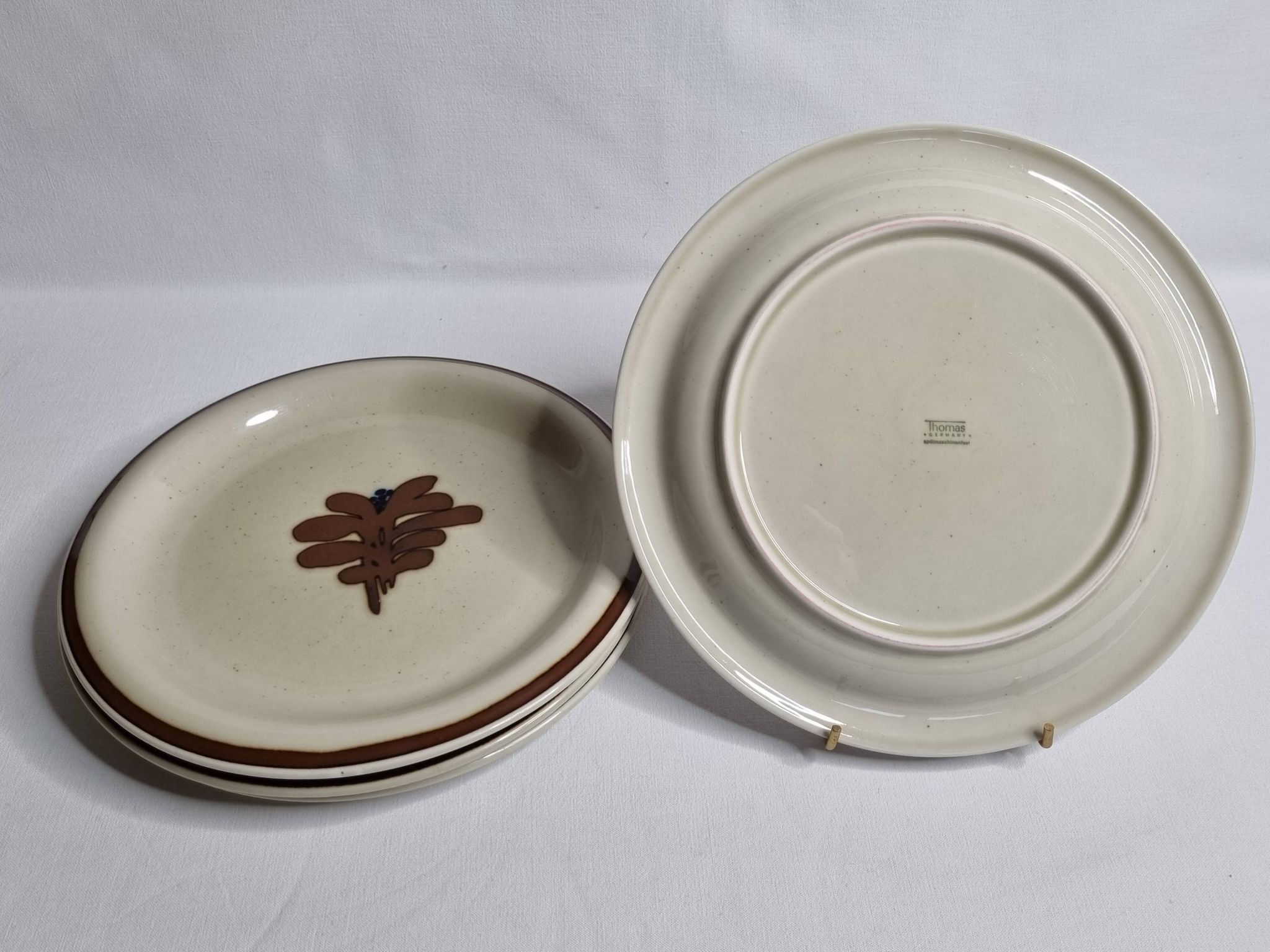Ensemble de 4 assiettes vintage en grès émaillé décor abstrait "Thomas Germany", 26 cm