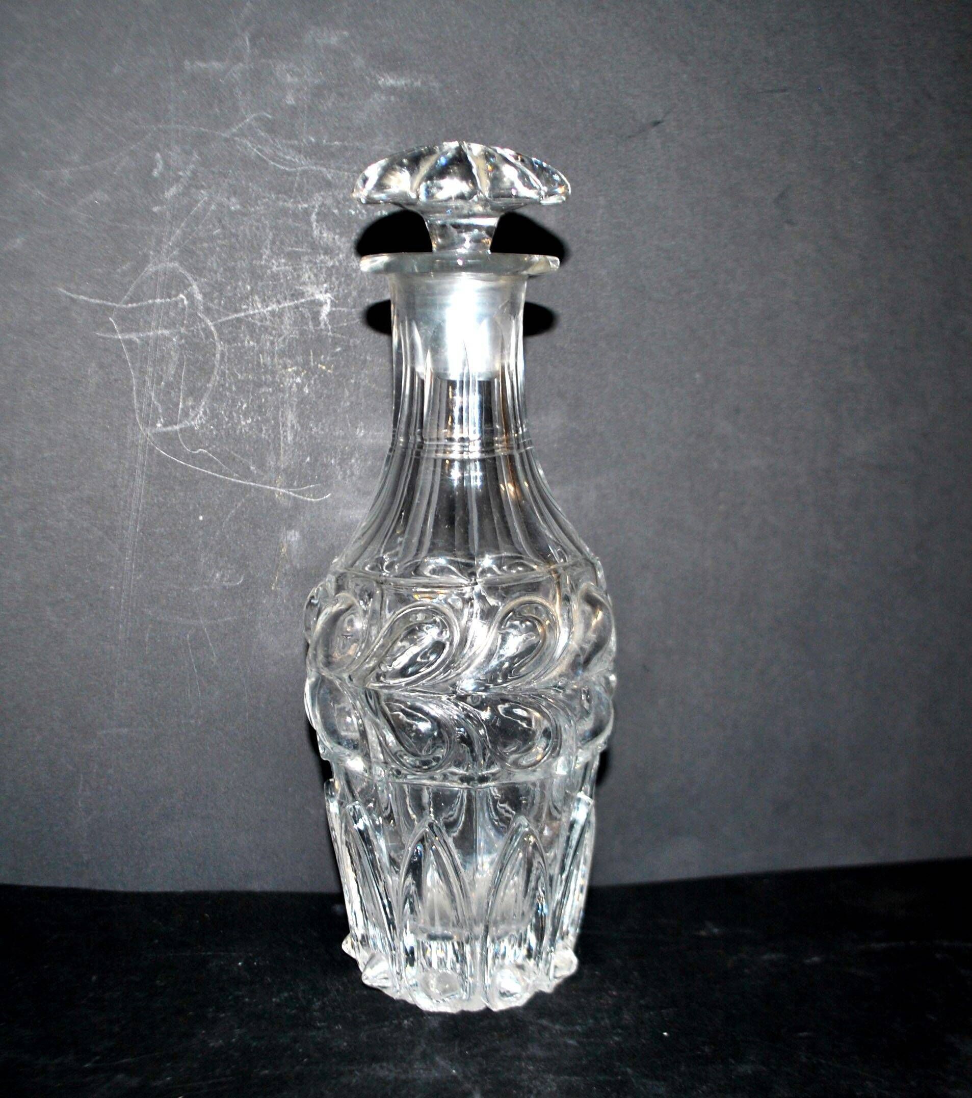 Cut crystal liqueur carafe Laurier Saint-Louis 1840