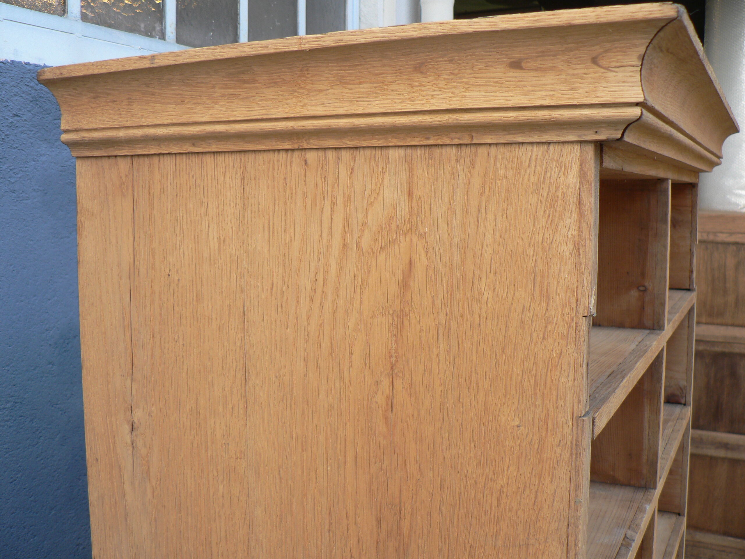 Furniture shelf scoured damask