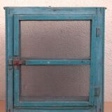 Old wooden eating guard (h 48cm)