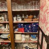 Wardrobe with confessional door