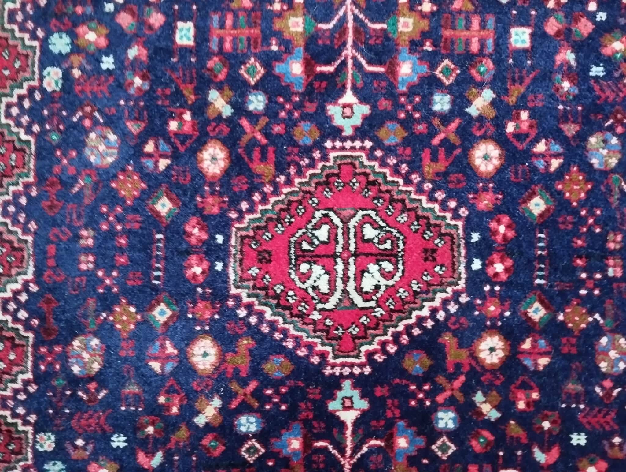 Handmade Persian Shiraz rug 161x106cm