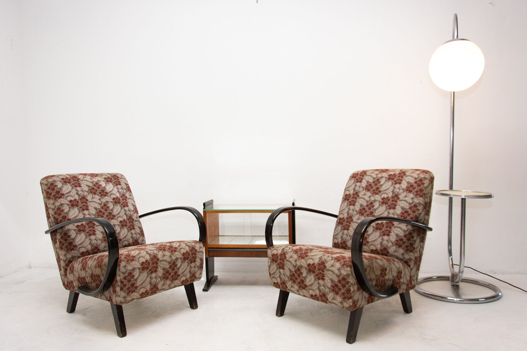Paire de fauteuils par Jindřich Halabala 1950