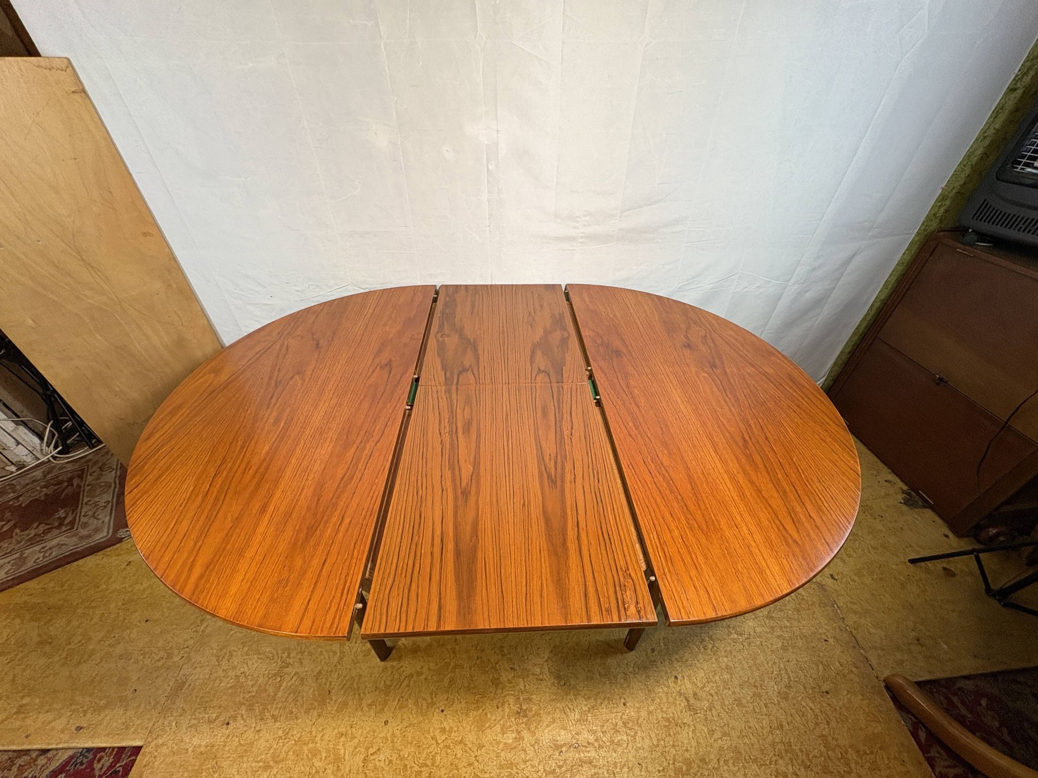 Table à manger ronde extensible en teck rétro des années 1960-1970 par Nathan