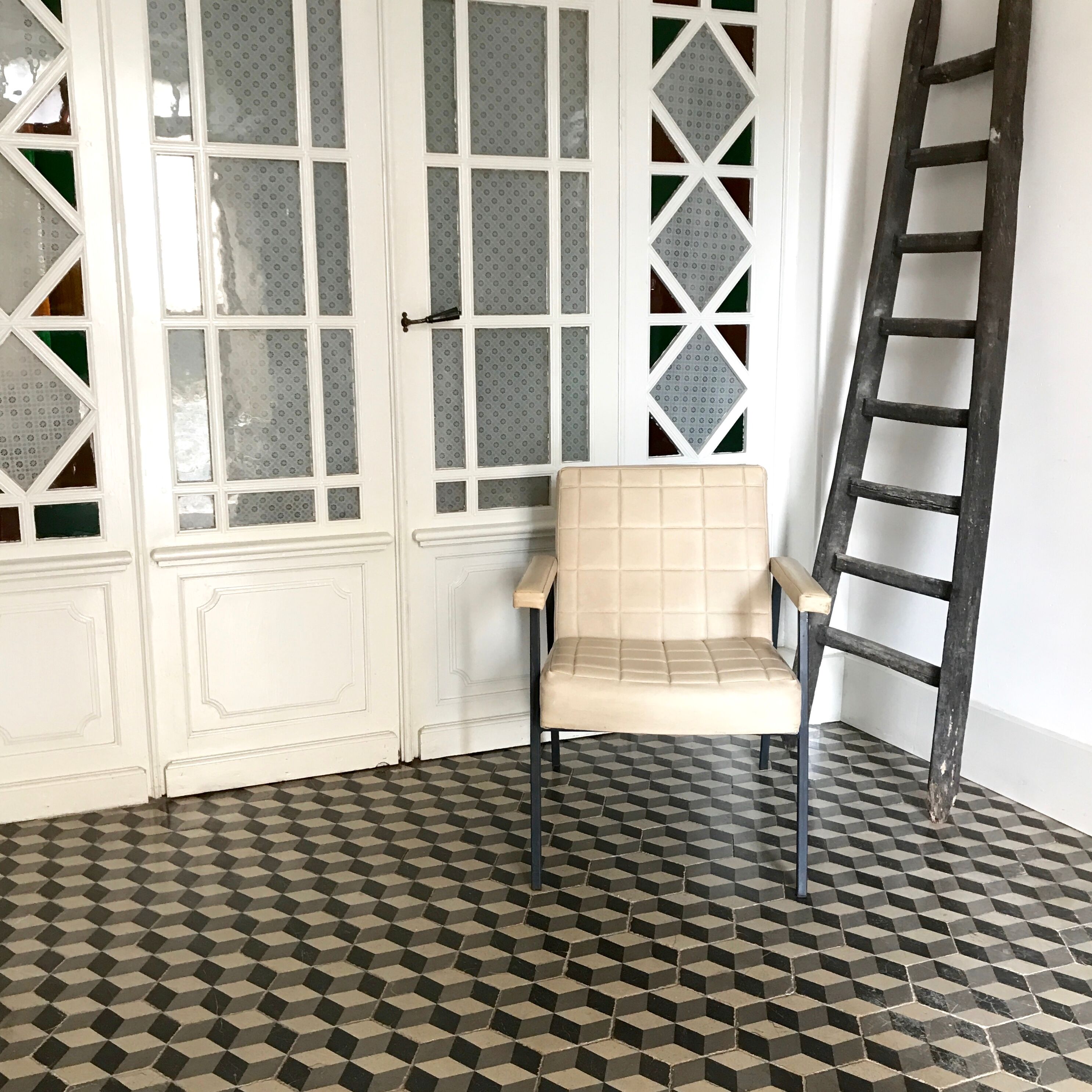 Vintage skai heater chair