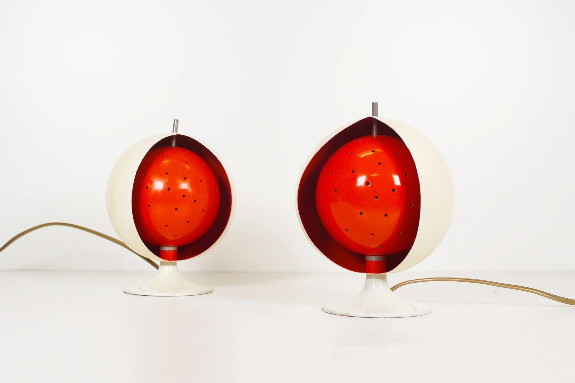 Rare pair of "Eclisse" table lamps by Anvia