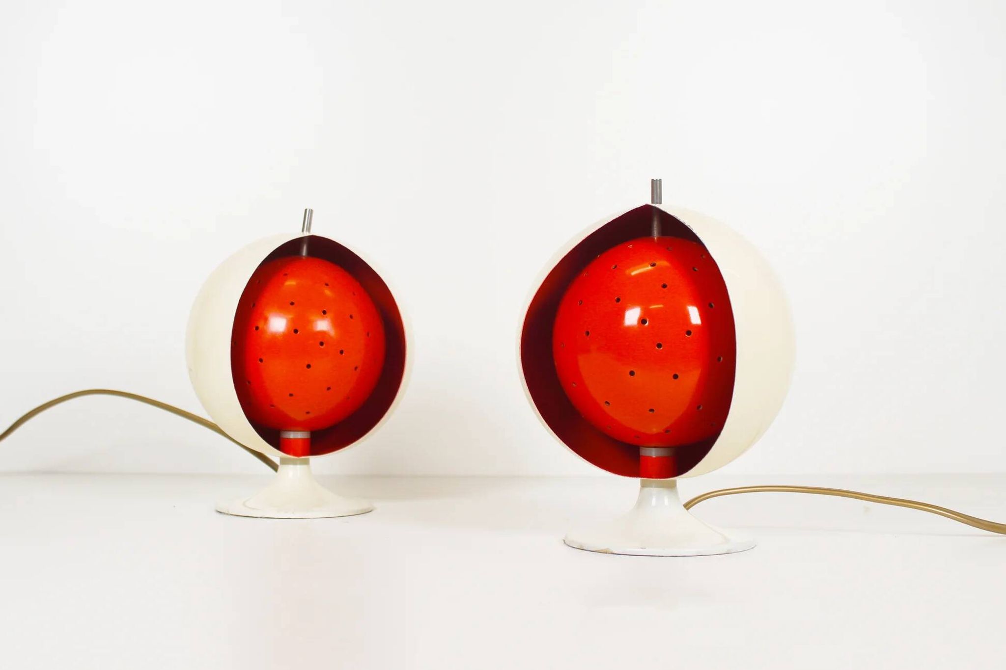 Rare pair of "Eclisse" table lamps by Anvia