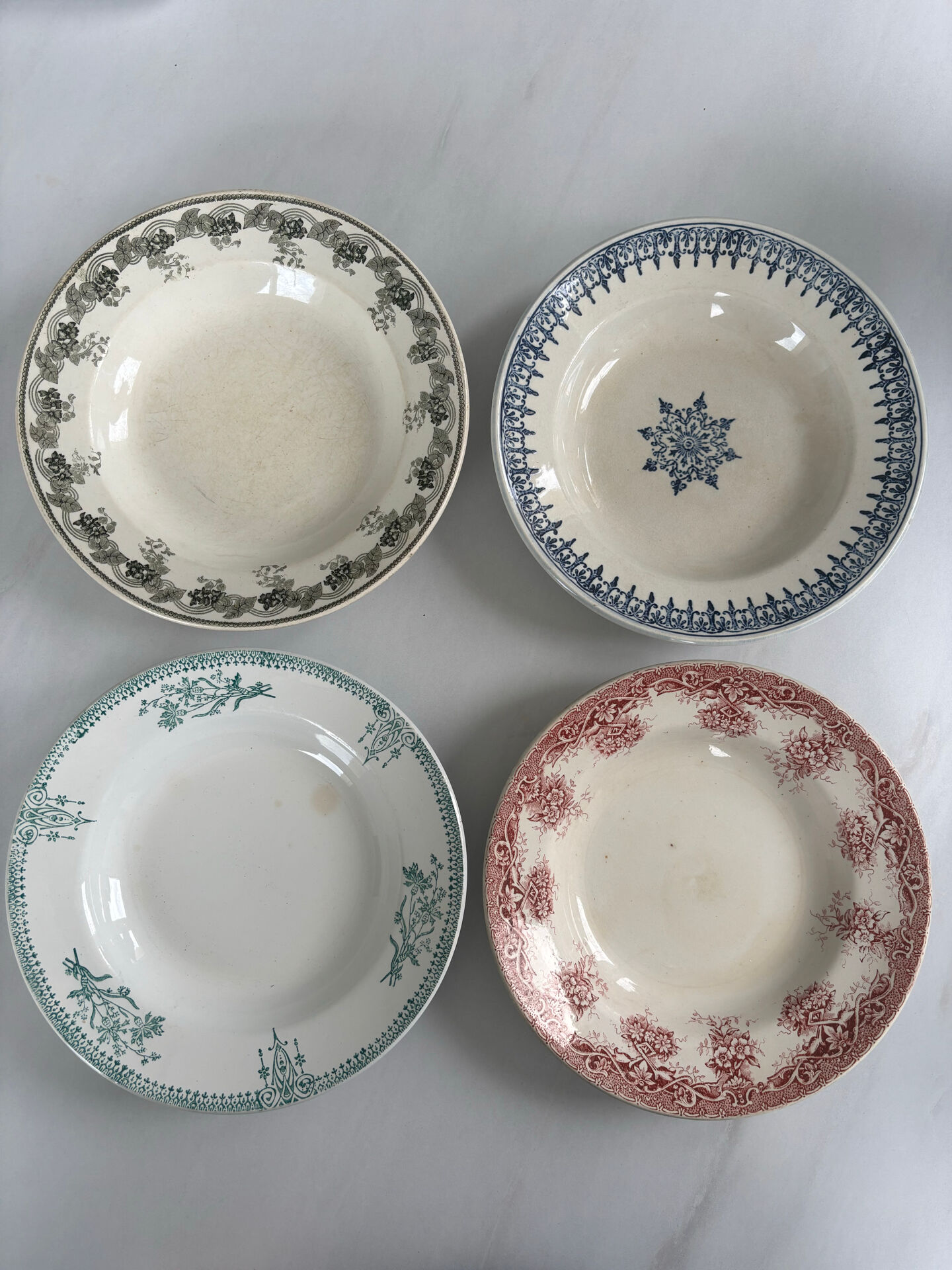 Lot of 4 deep plates, pink, blue, and green ironstone, French earthenware.