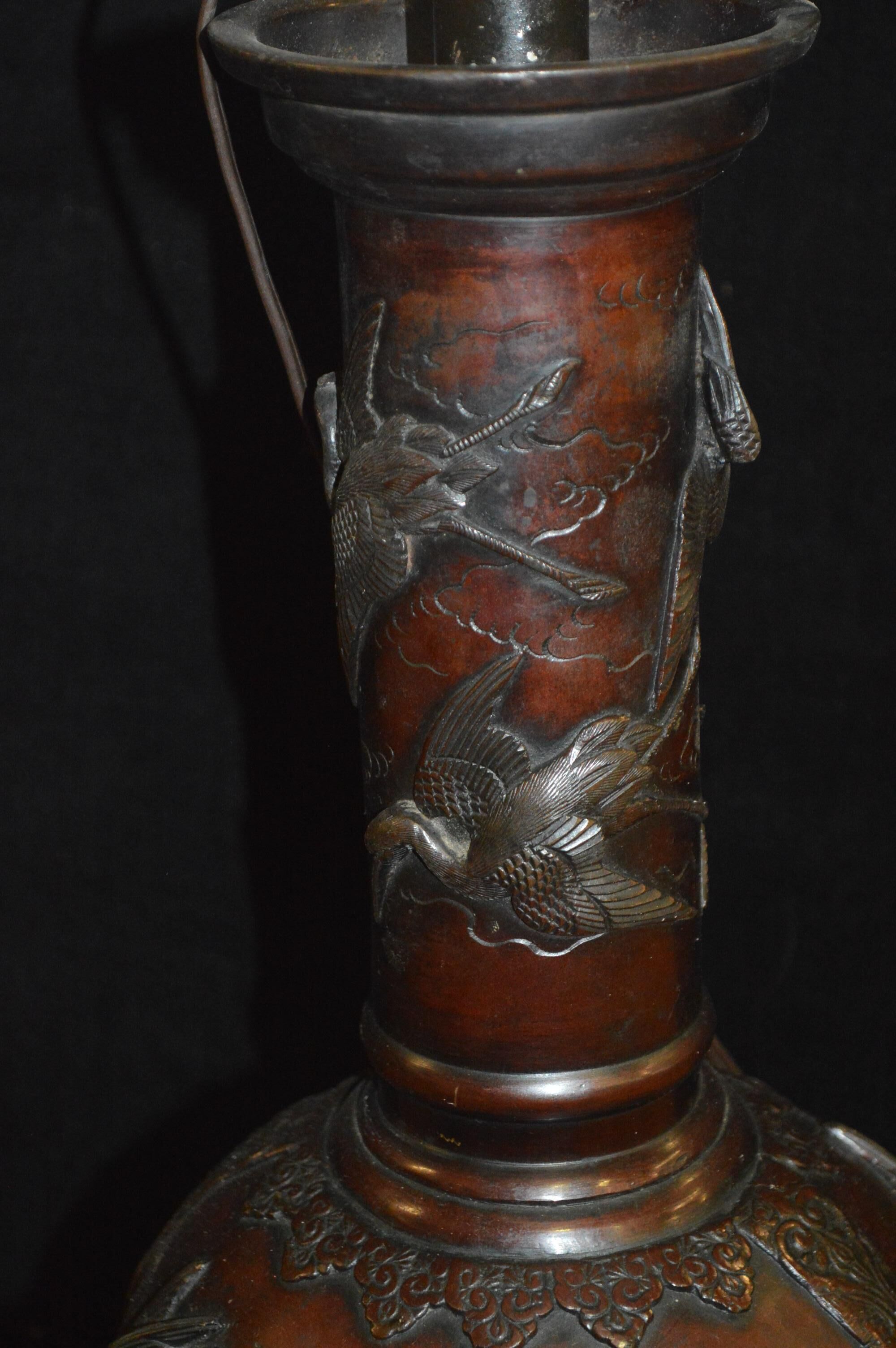 Asian lamp in bronze