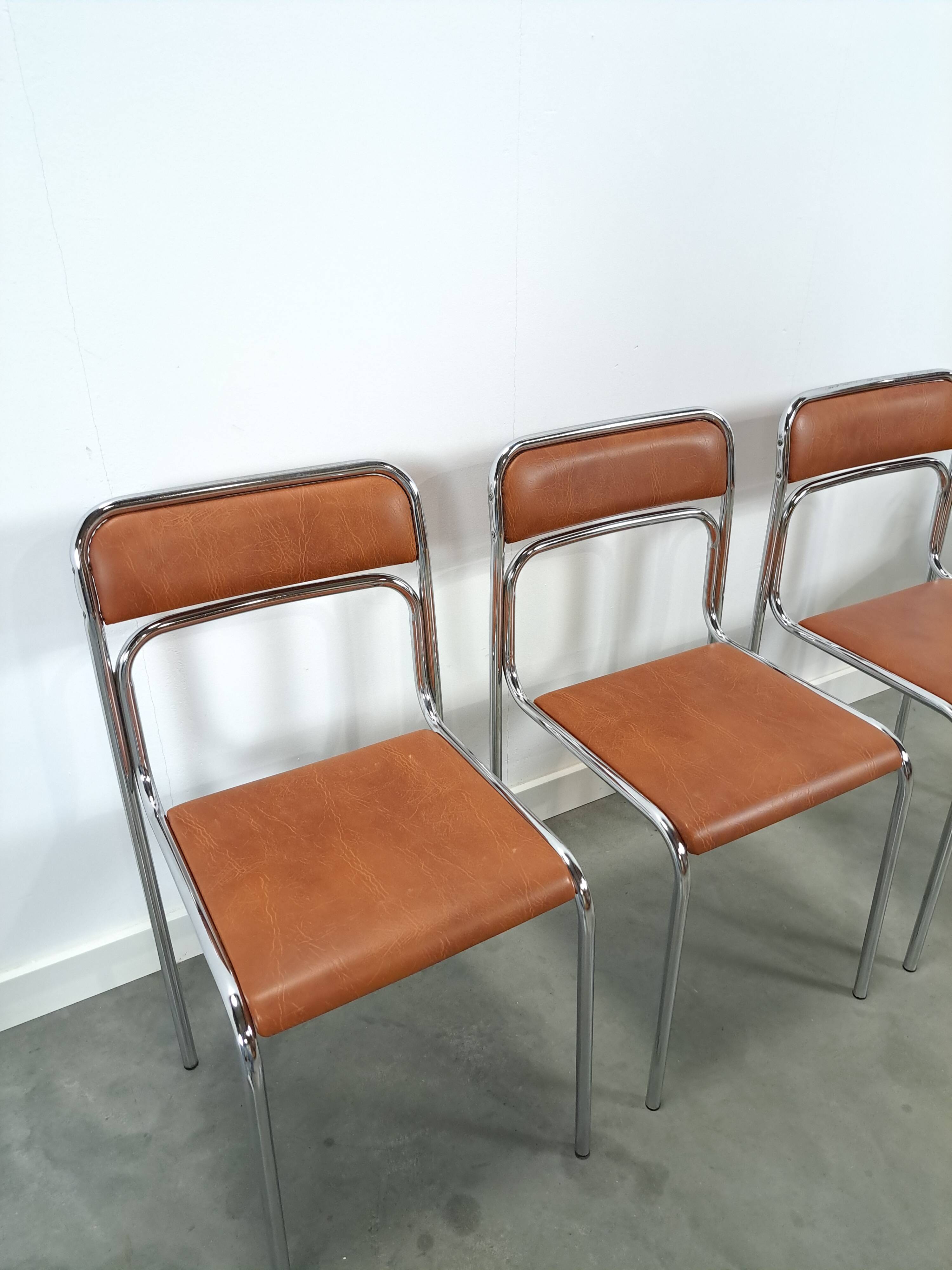 Skai bauhaus chromen Italiaanse buisframe stapelbare stoel