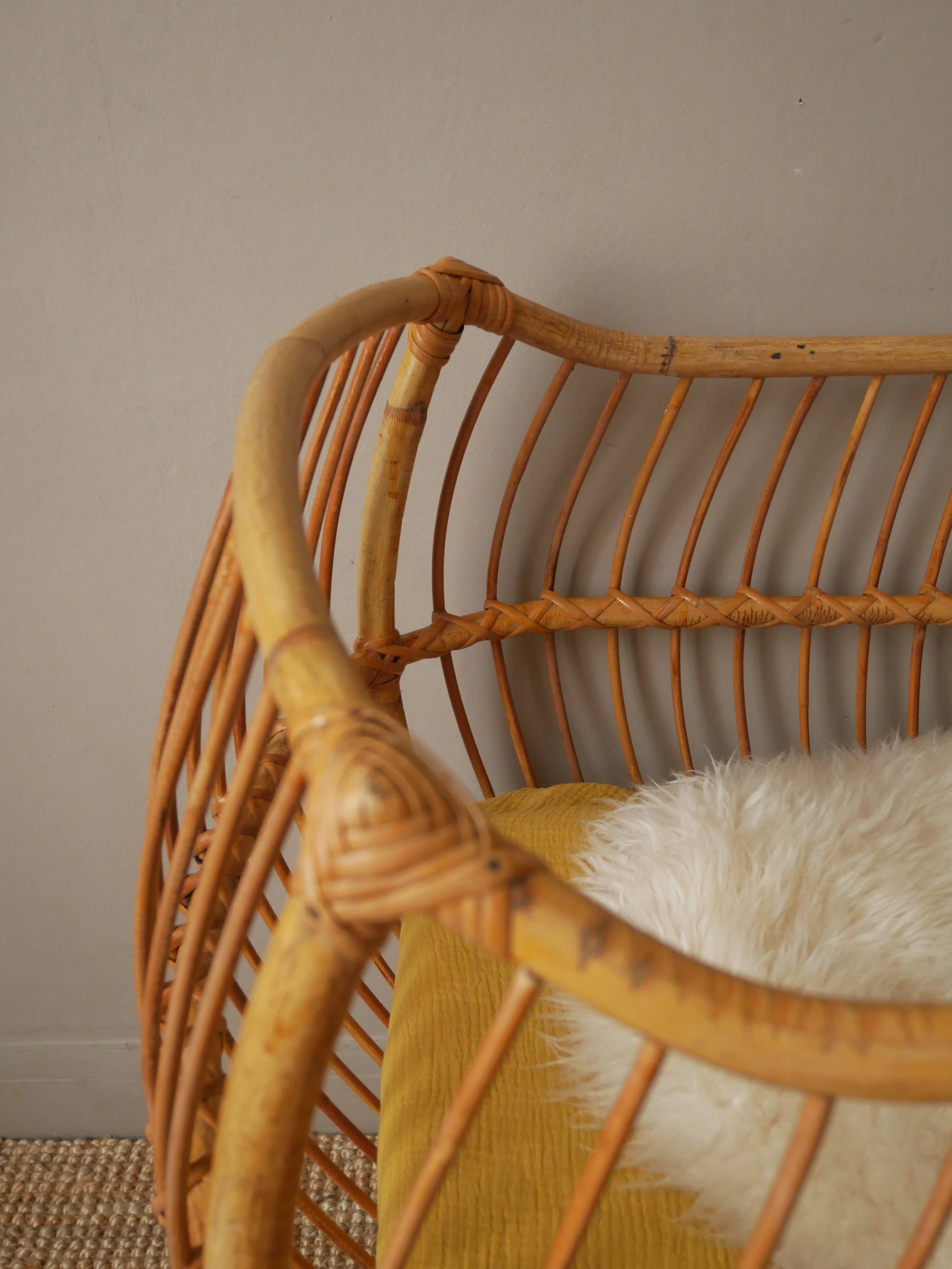 Vintage rattan crib