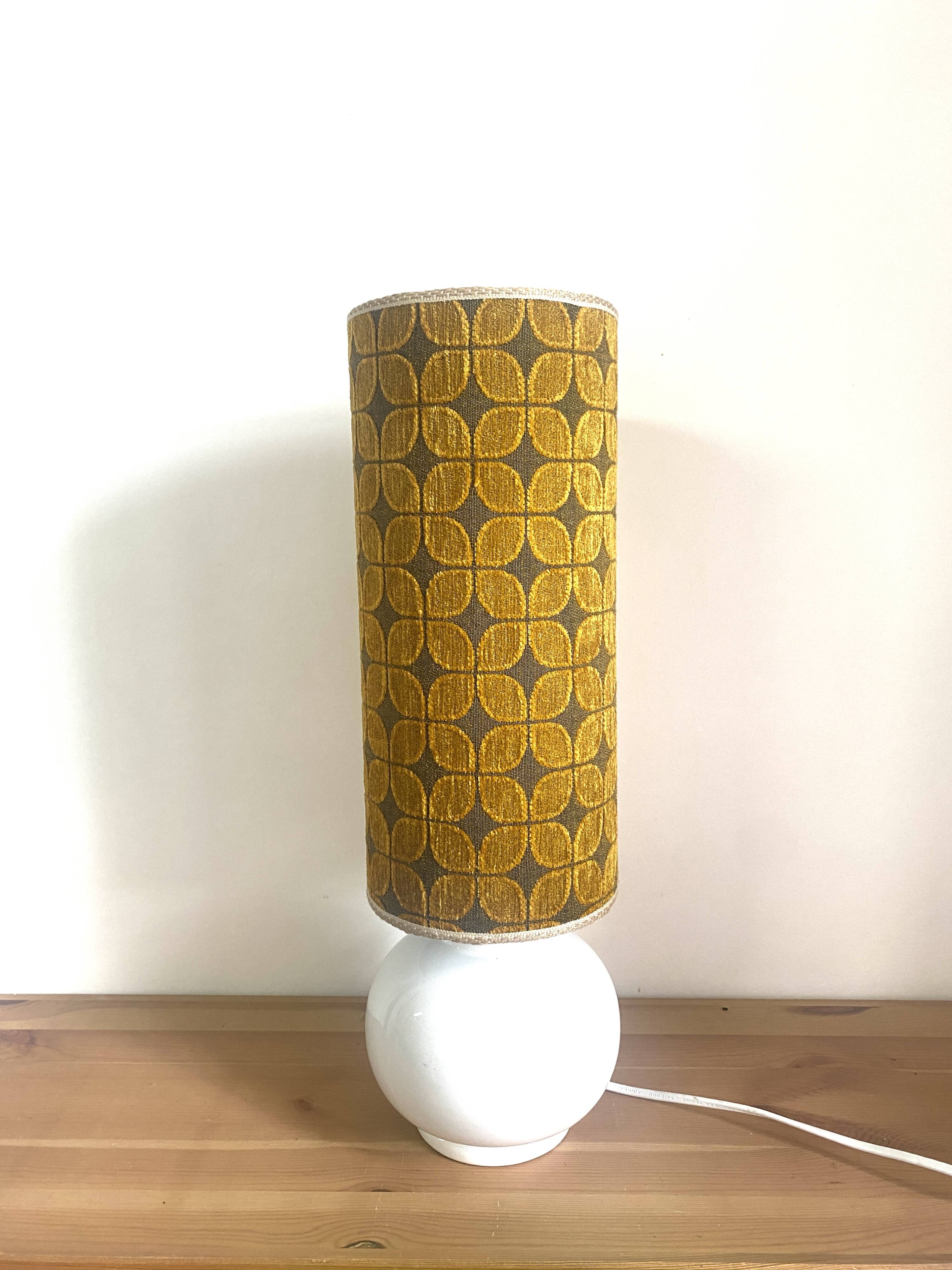 Upcycled vintage lamp - upcycling - Retro Velvet Clover