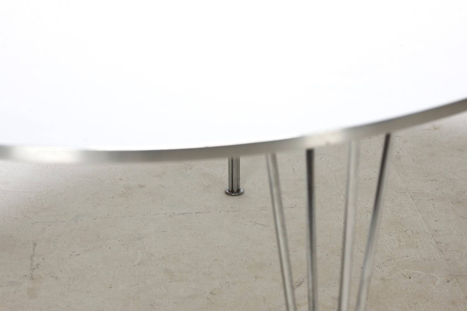 Table Superellipse par Arne Jacobsen, Hein, Mathsson pour Fritz Hansen, Danemark années 70-80