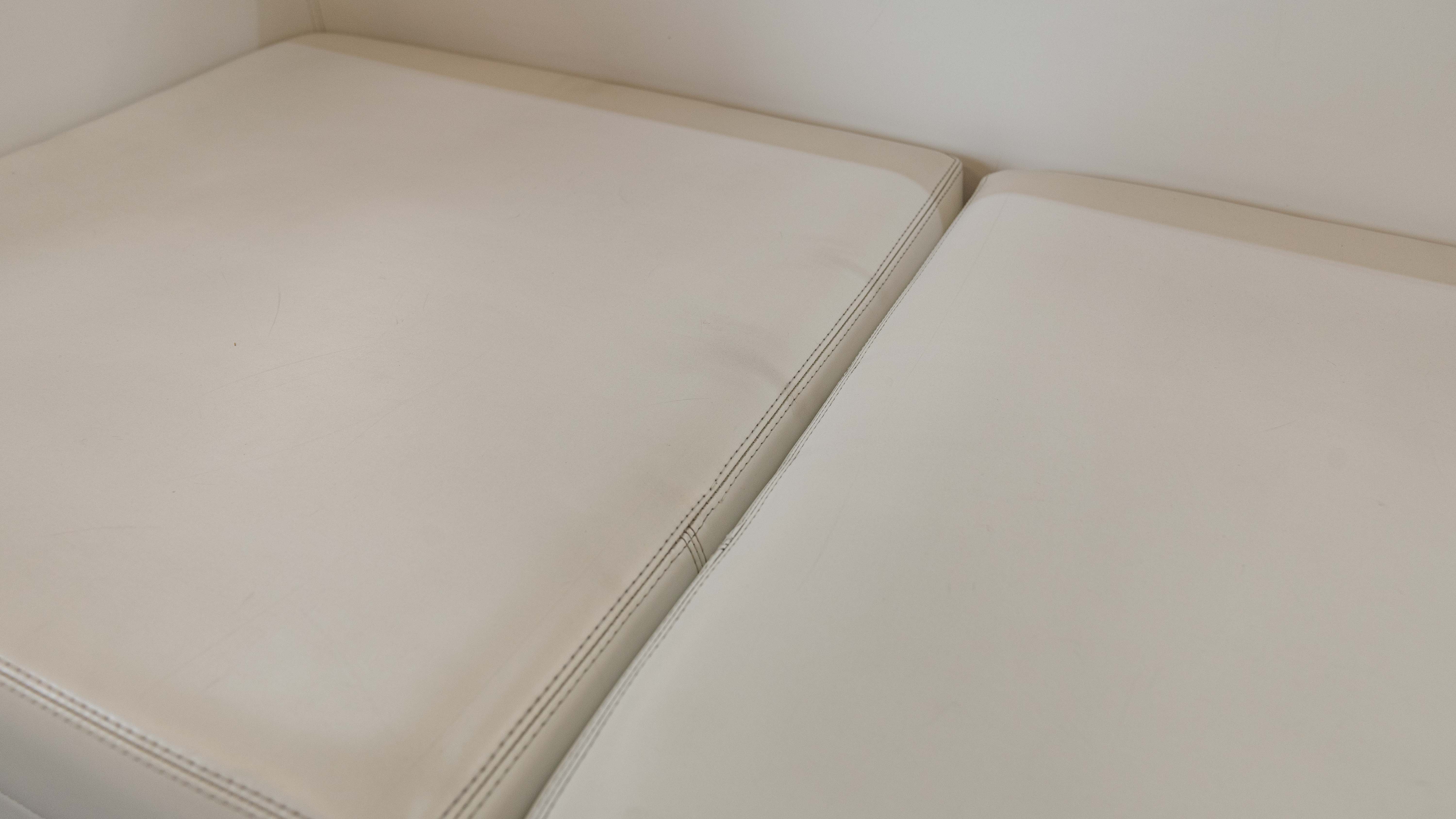 Throw Away Sofa by Willie Landels for Zanotta 1965 in white vinyl