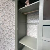 Asymmetrical cabinet