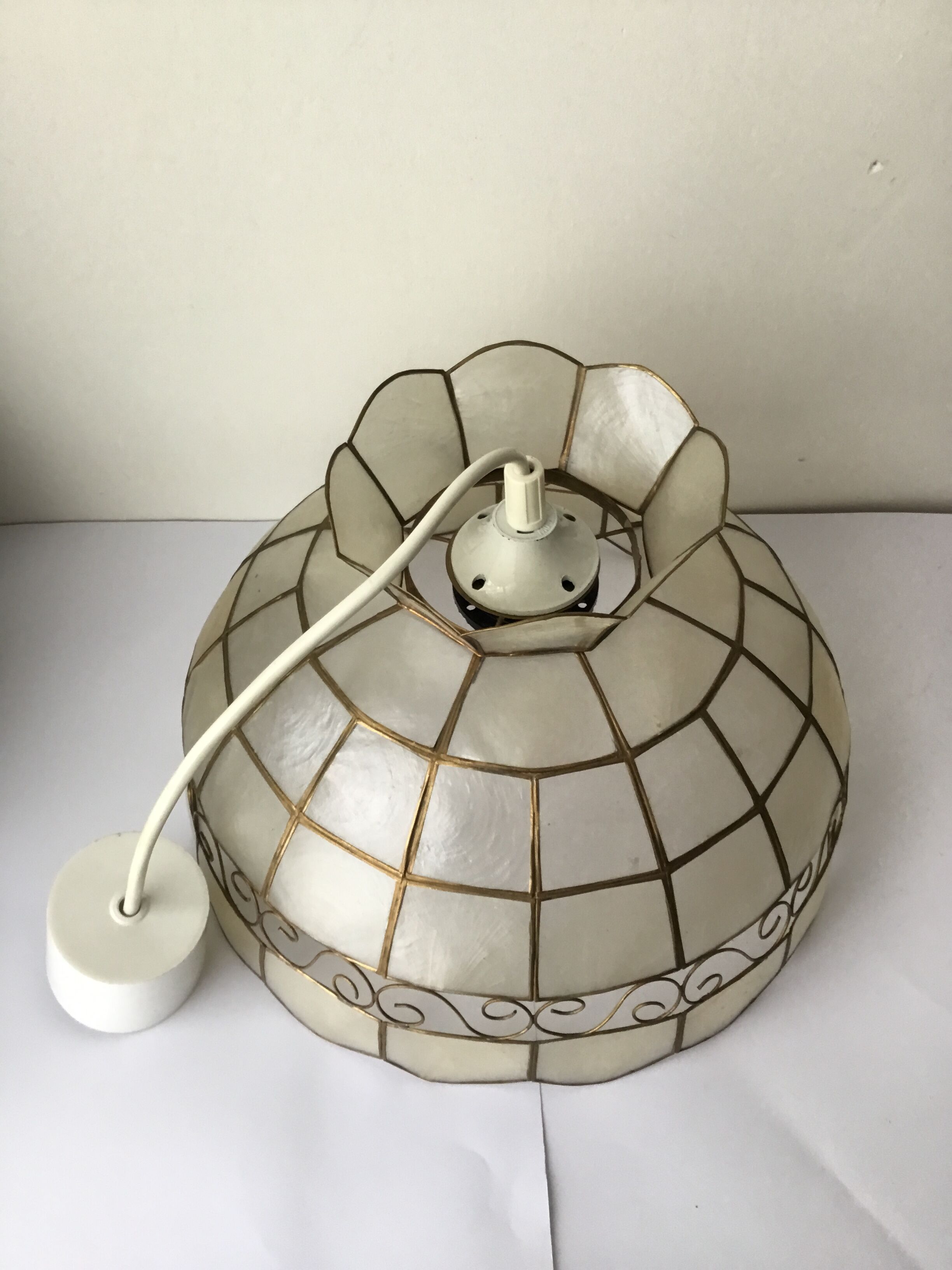 Nacre hanging lamp