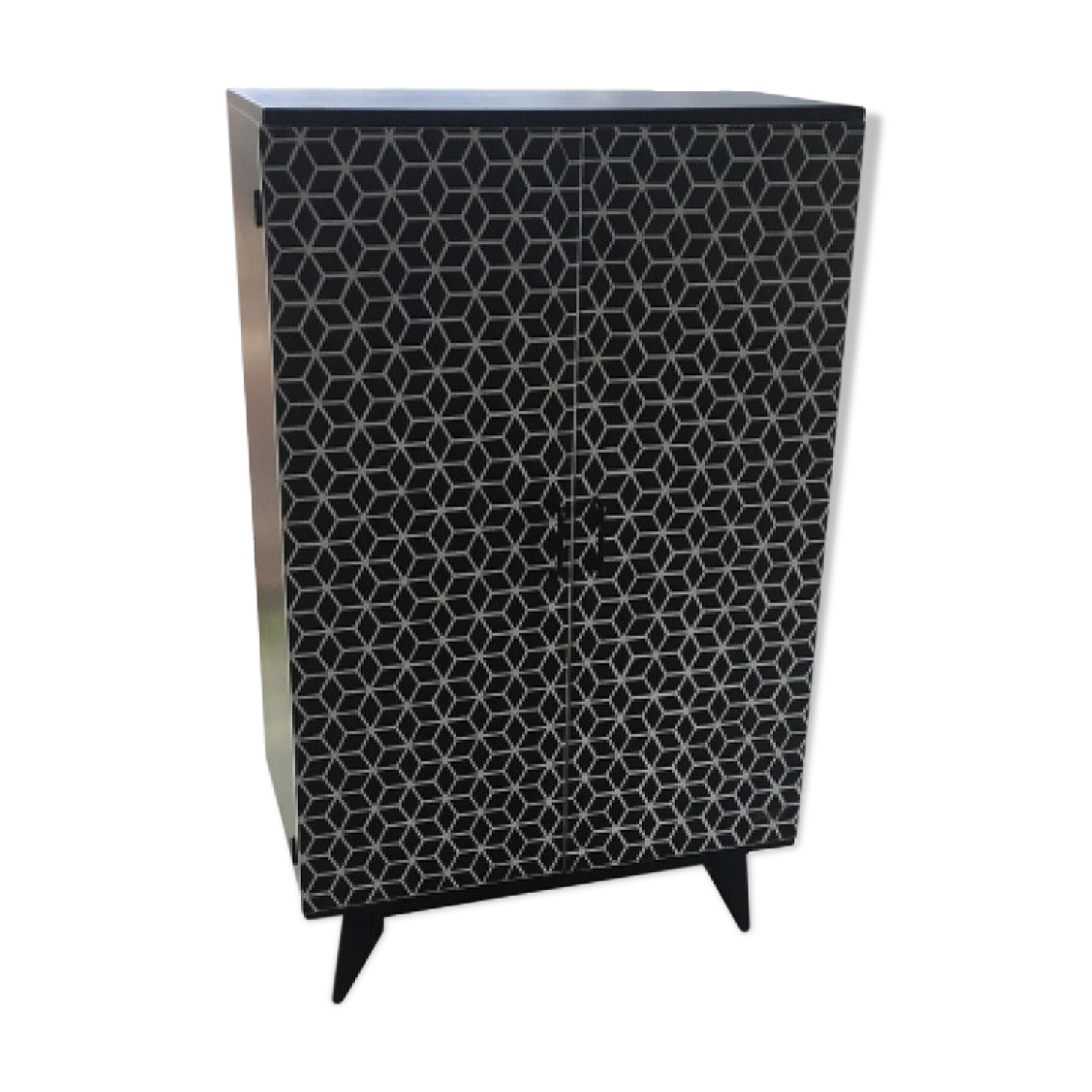 Painted wardrobe black and white patterns