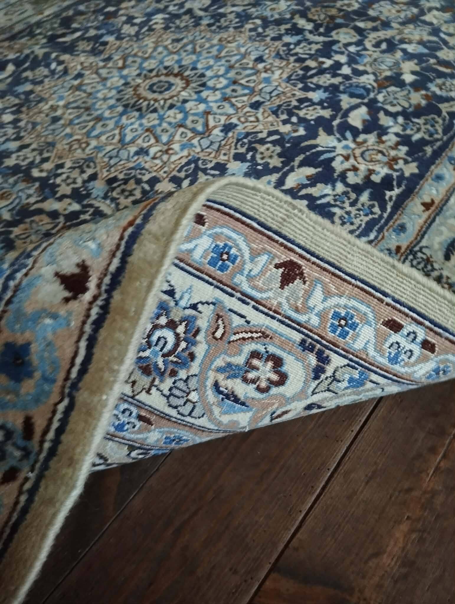 handmade Naïn Persian carpet 192x125cm