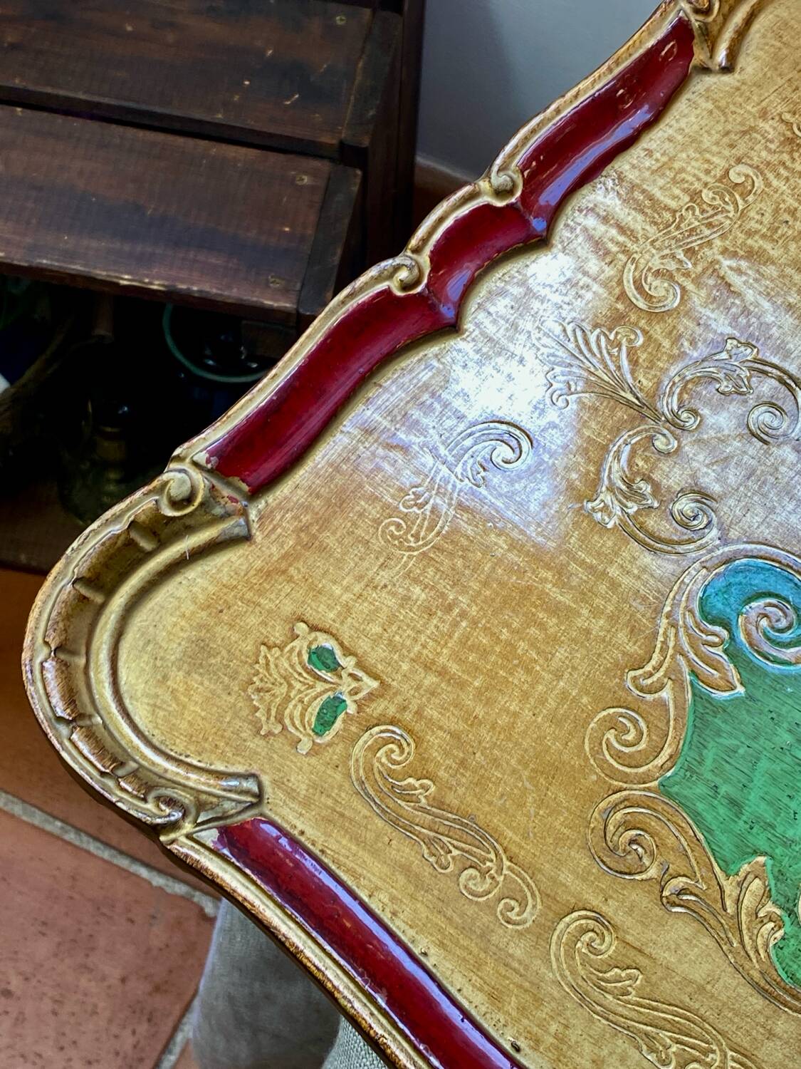 Large Florentine wooden tray