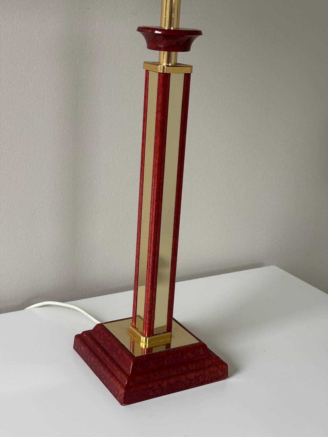 R DeSchuytener column lamp