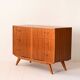Commode scandinave avec poignées en métal