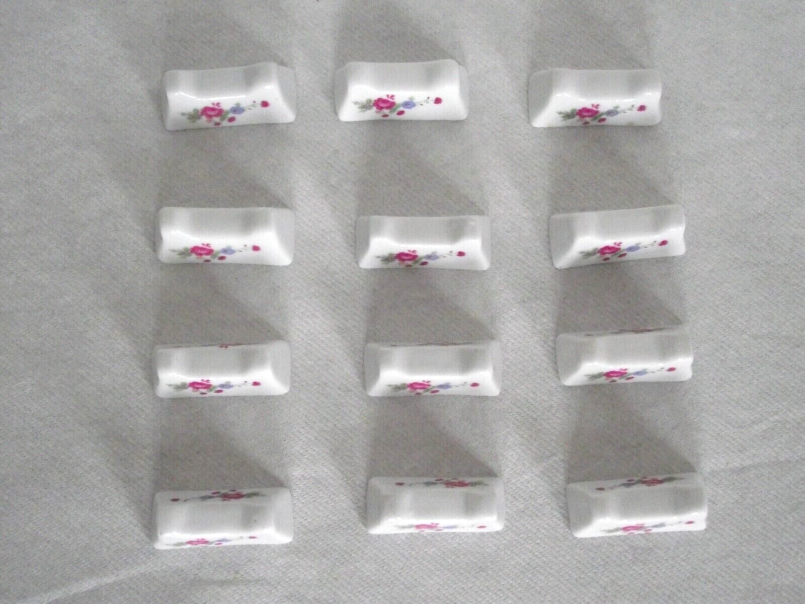 Set of 12 vintage cutlery in French porcelain with a lovely floral decoration 4430