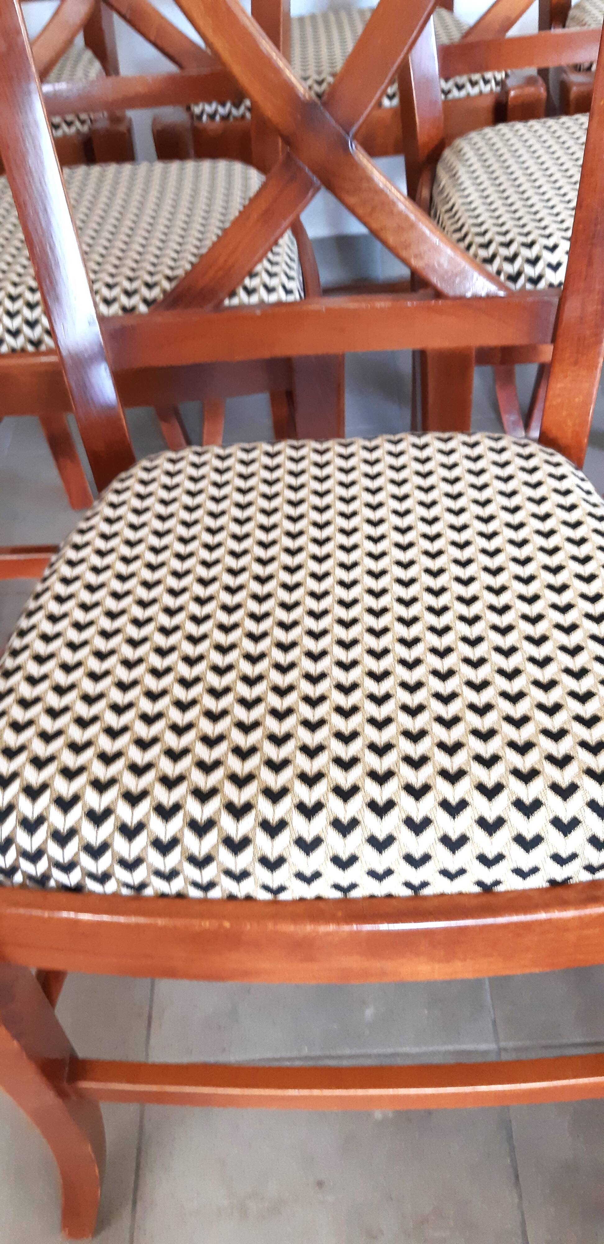 set of 6 recent Restoration style chairs in solid stained beech in excellent condition