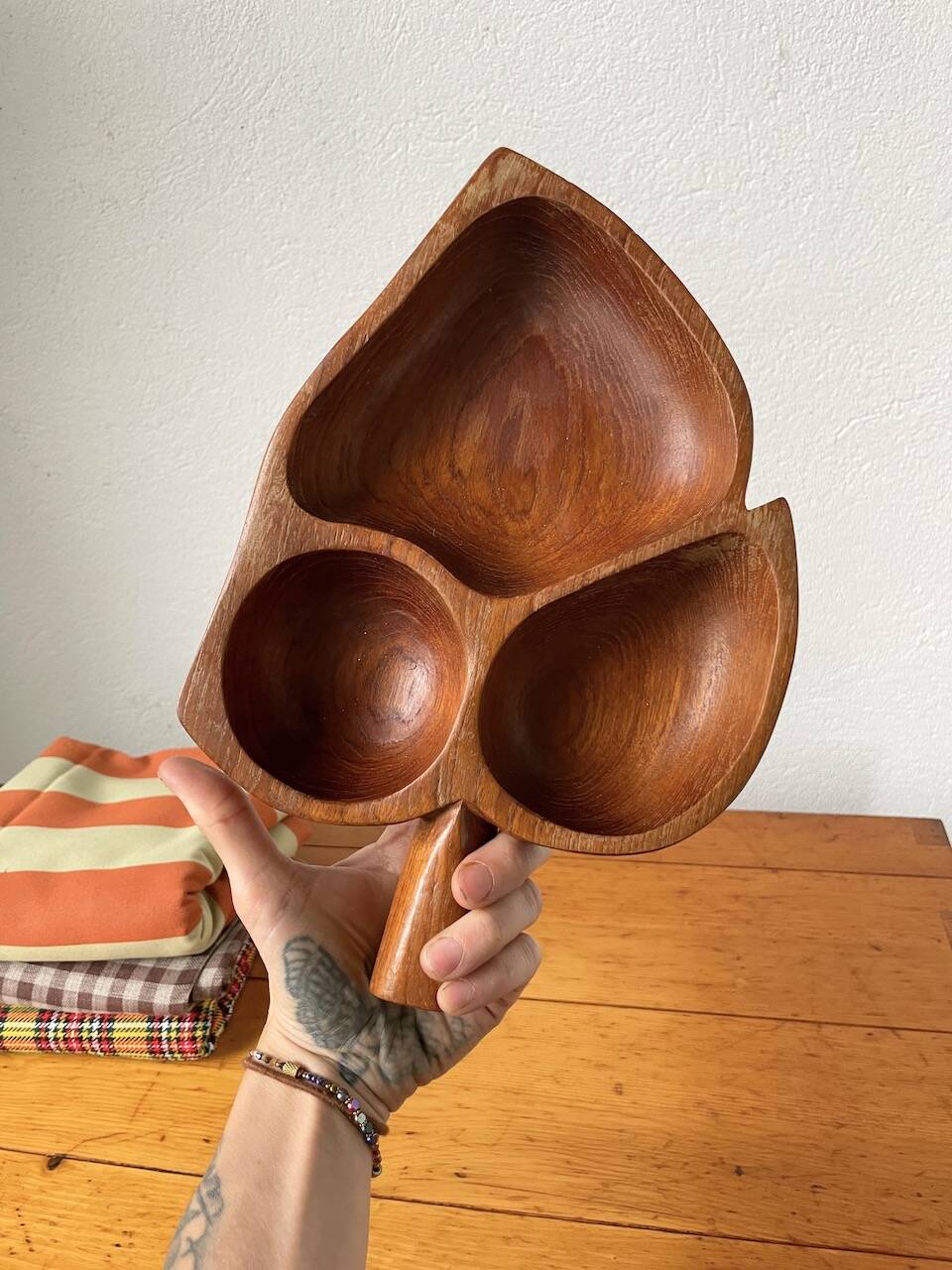 Wooden aperitif dish or teak pocket emptier