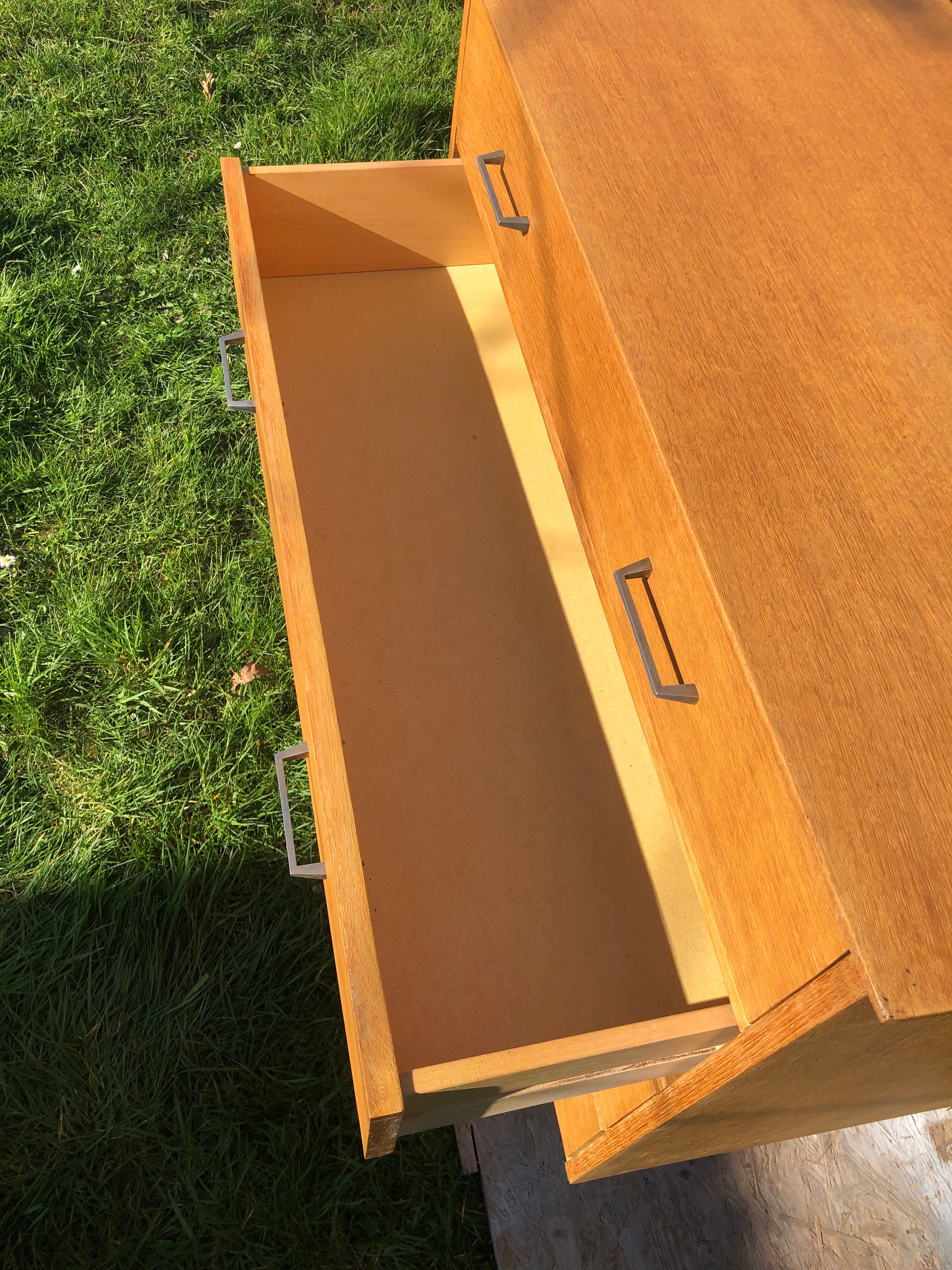 Commode vintage