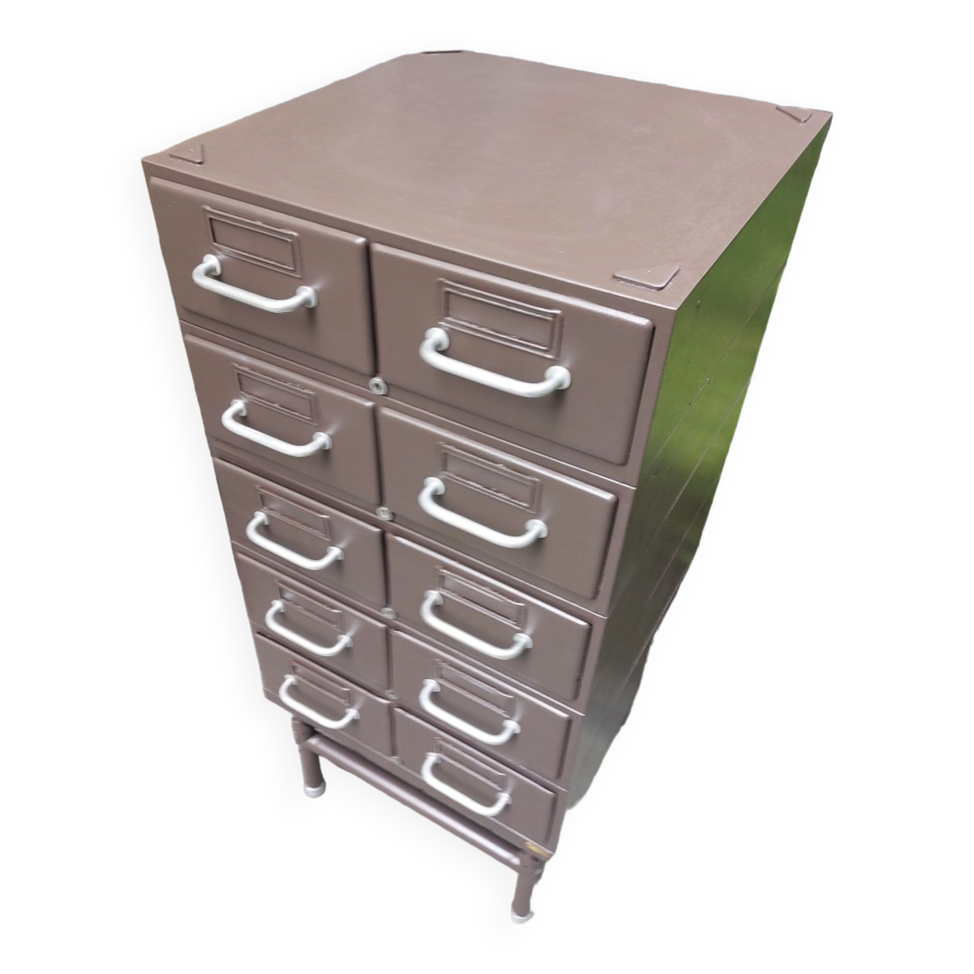 Flambo cabinet with 10 drawers