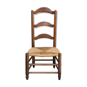Chaise de nourrice paillée rustique