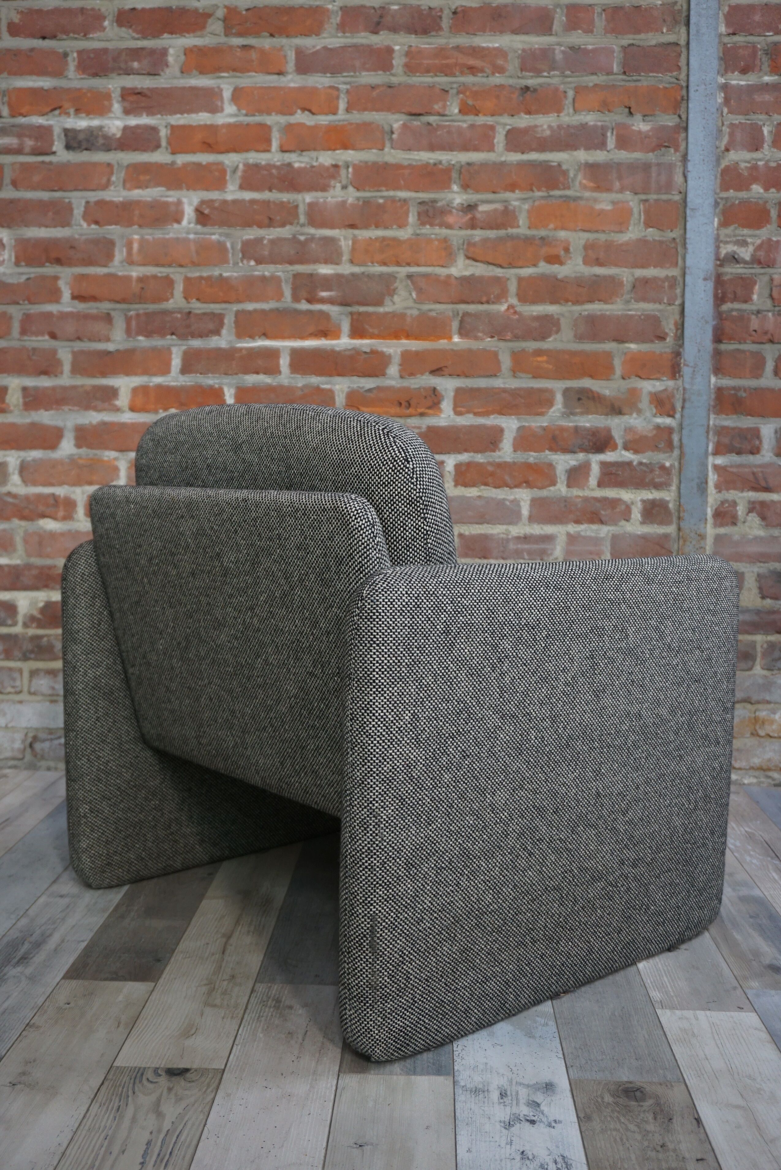 Vintage black and white mottled fabric Chair