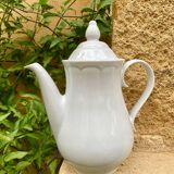 White porcelain coffee pot