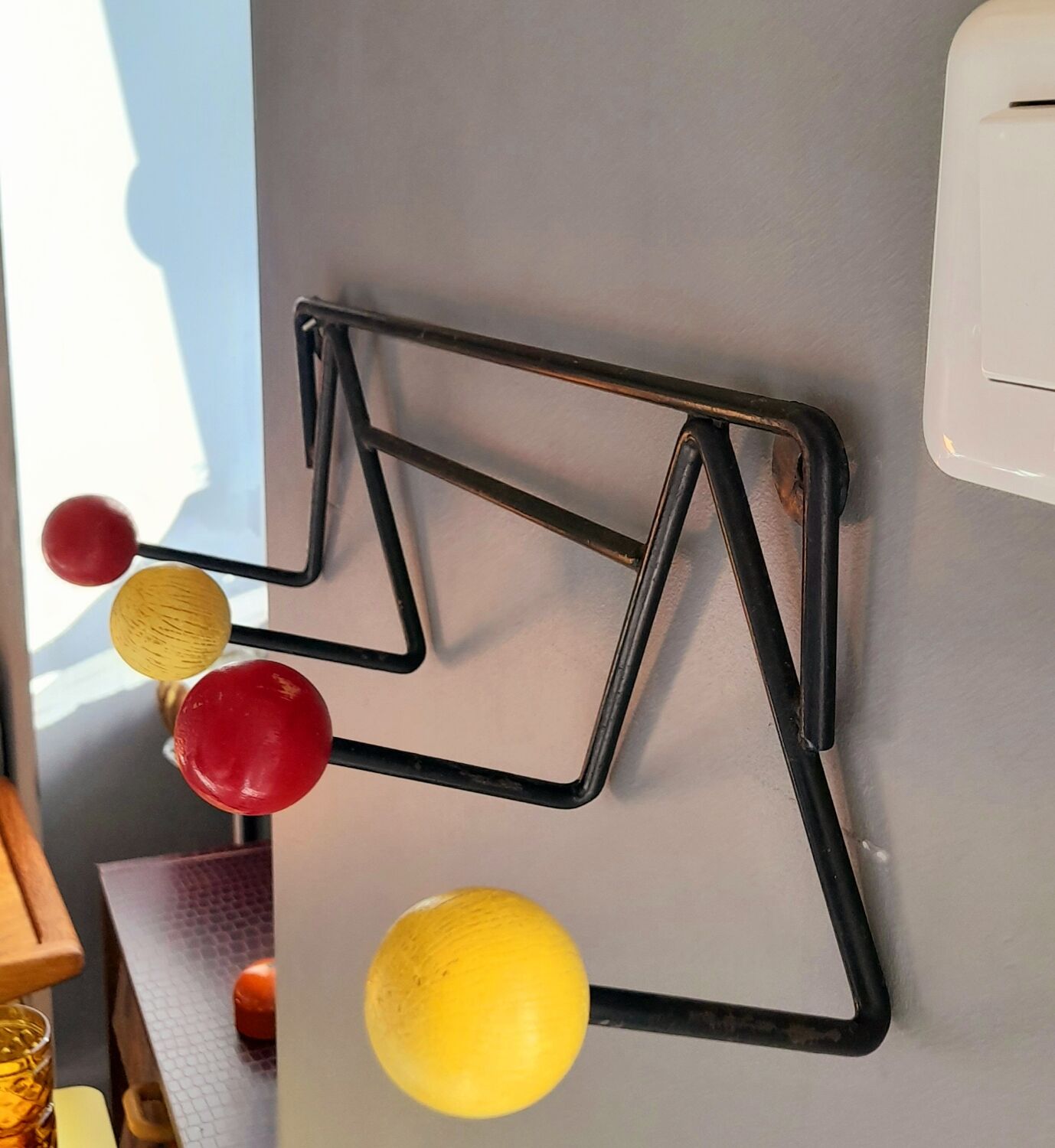Porte manteau mural boules 60s