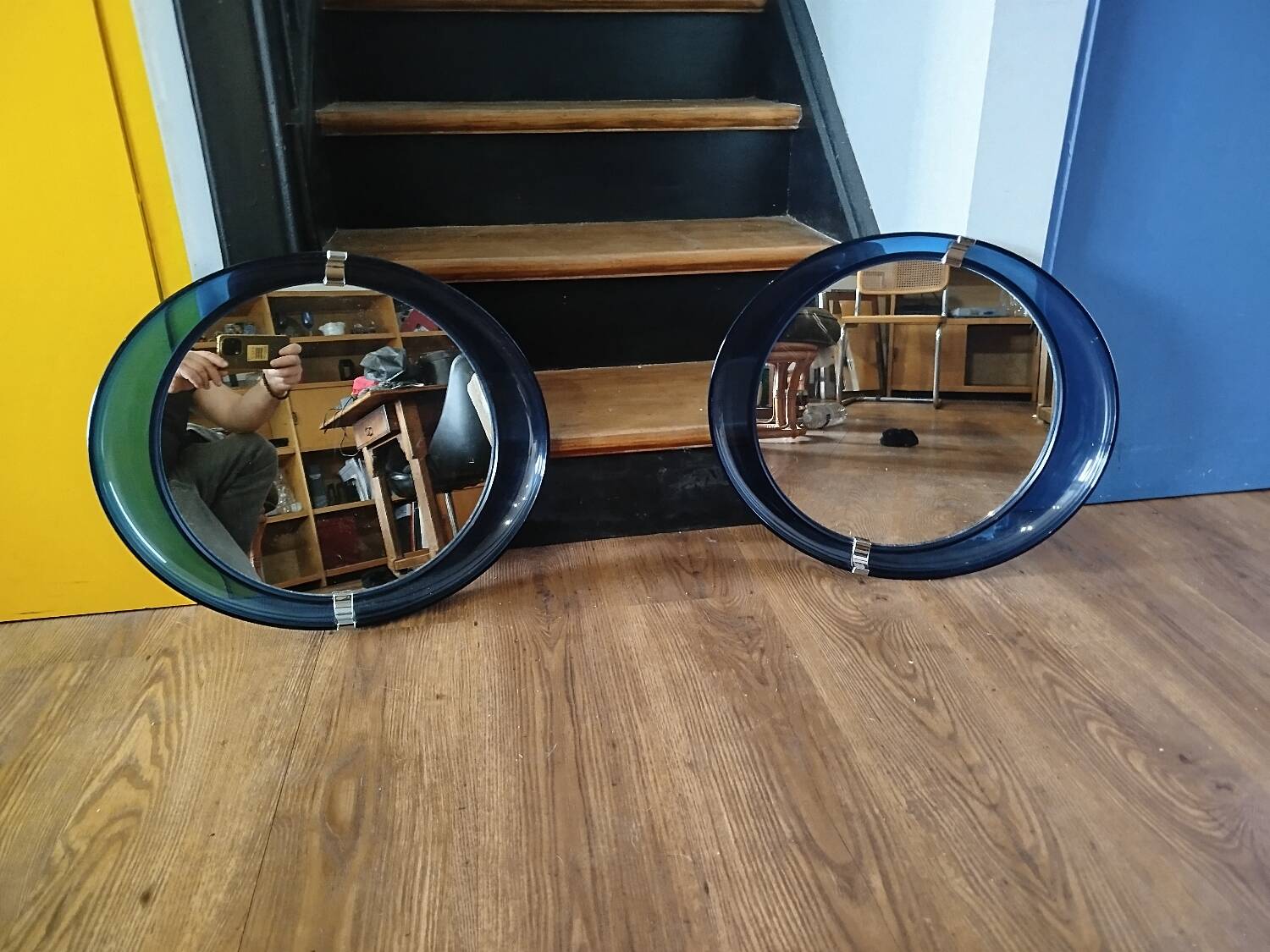 Paire de miroirs vintage plexiglas années 70