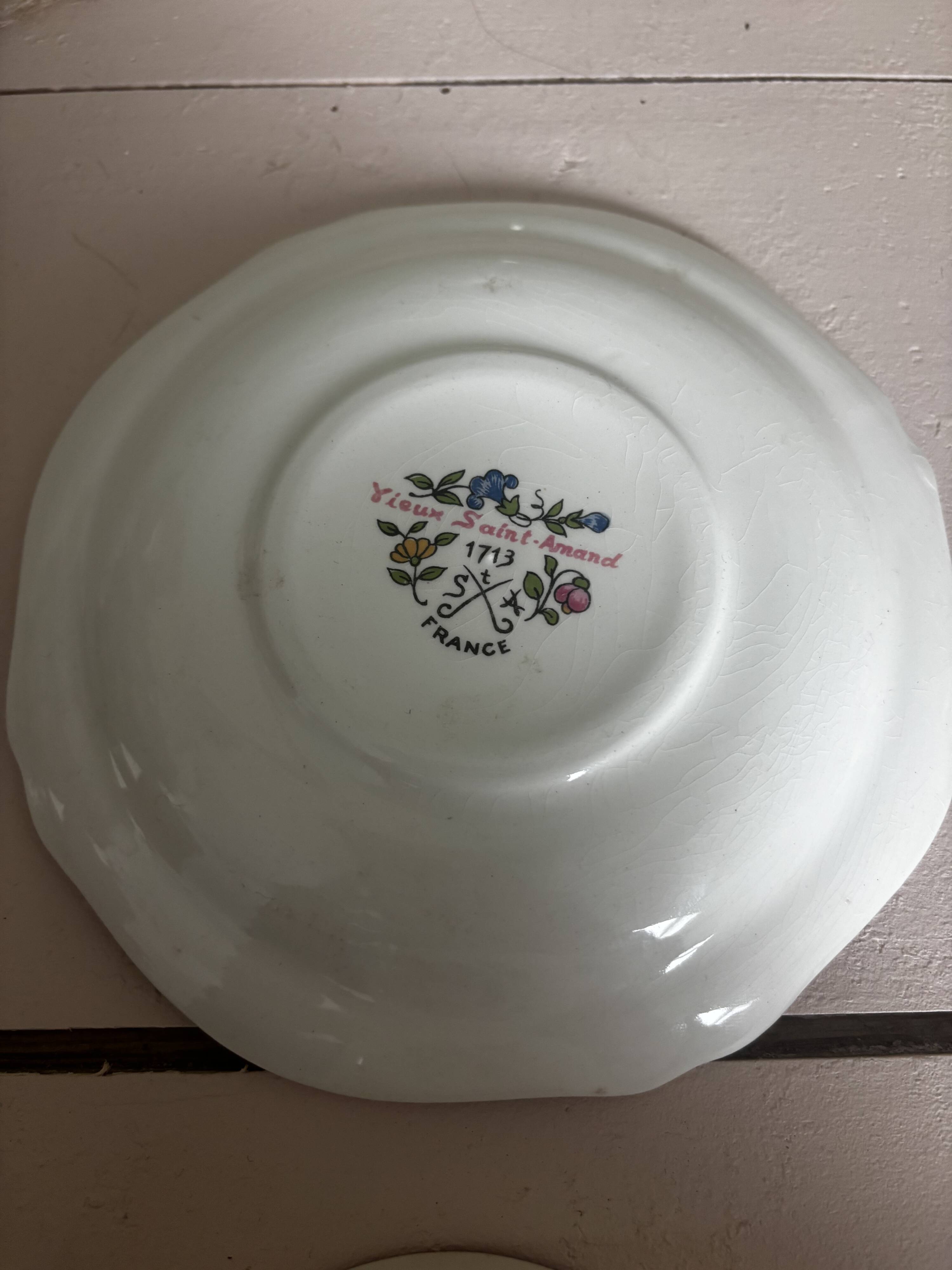 Duo of cups and saucers Old Saint Amand