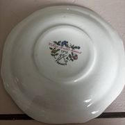 Duo of cups and saucers Old Saint Amand
