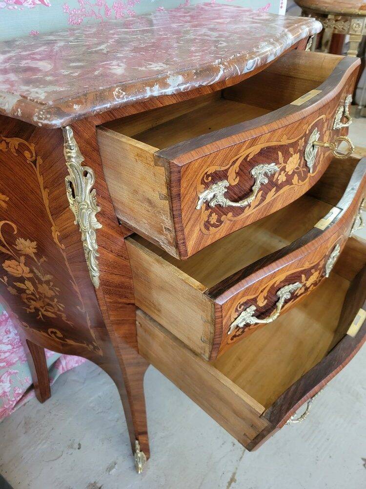 Petite commode Louis XV