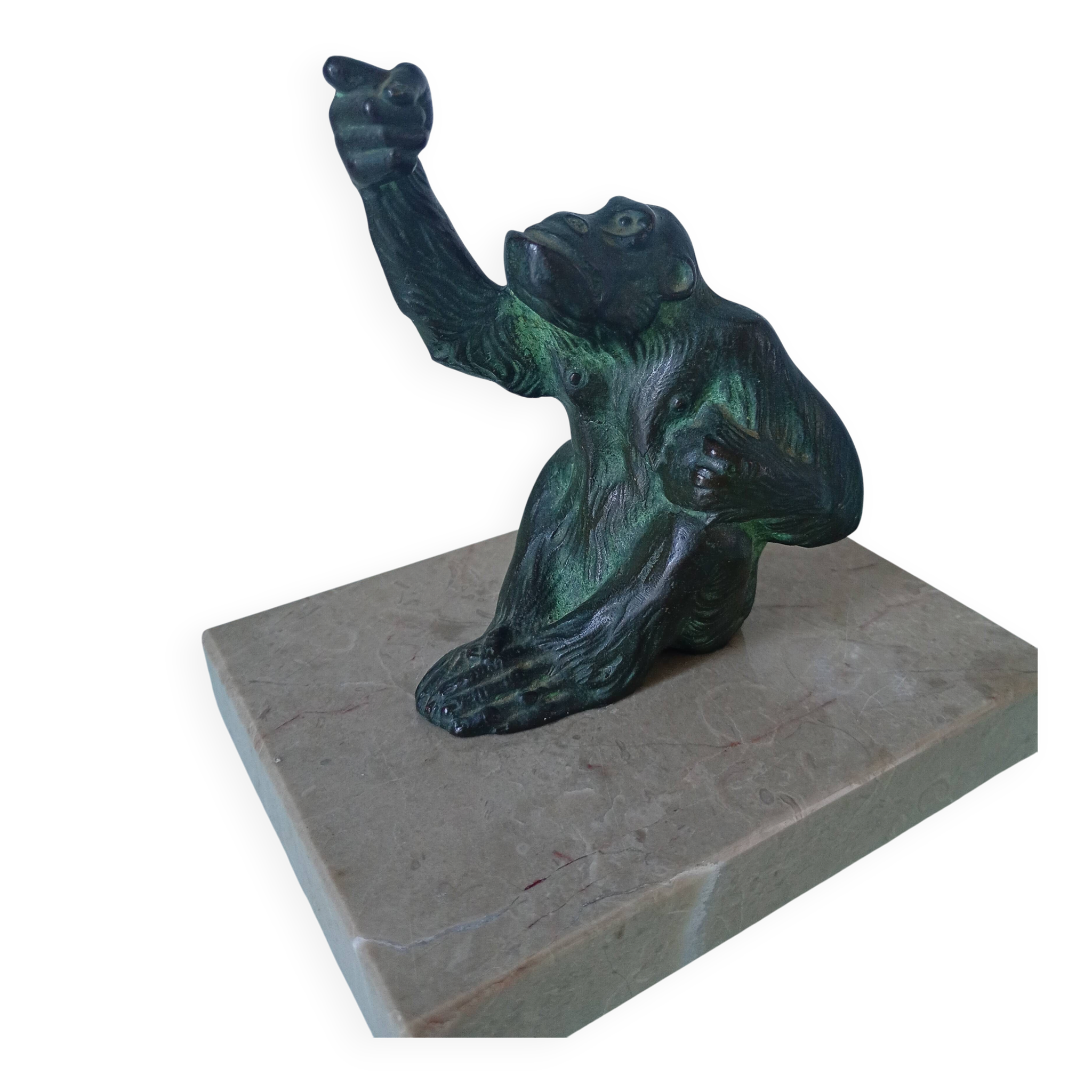 Bronze animalier Orangutan signed Henri Rischmann with a marble base.