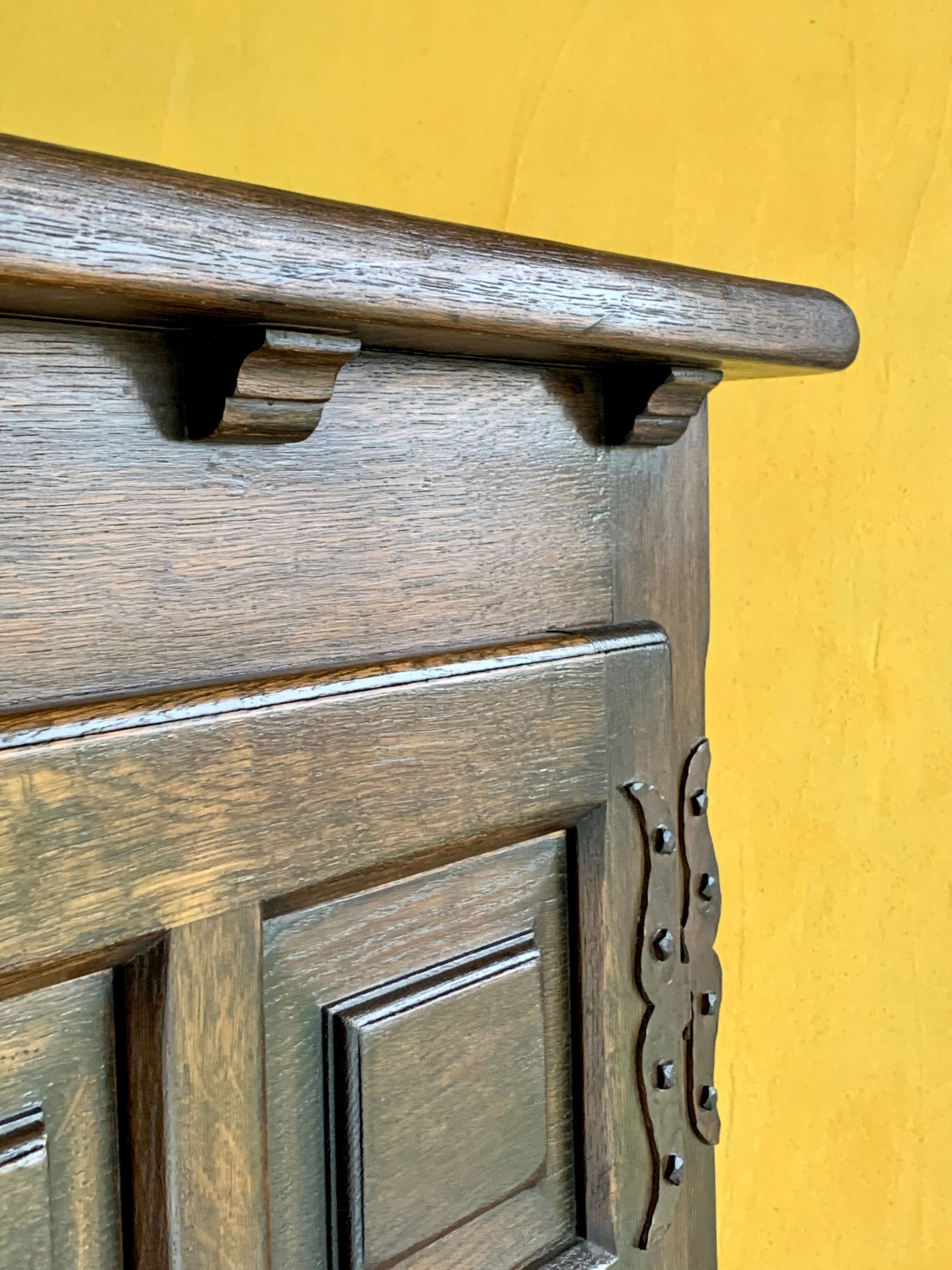 Spanish brutalist cabinet in solid oak, 1940s