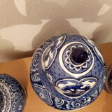 Potiche et ses deux vases bleu delfts
