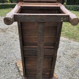 Table de ferme ancienne à gibiers en châtaignier massif à 2 tiroirs et une tirette.