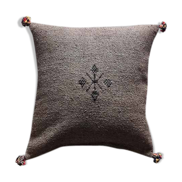 Coussin marocain marron à pompon en coton — Beyit