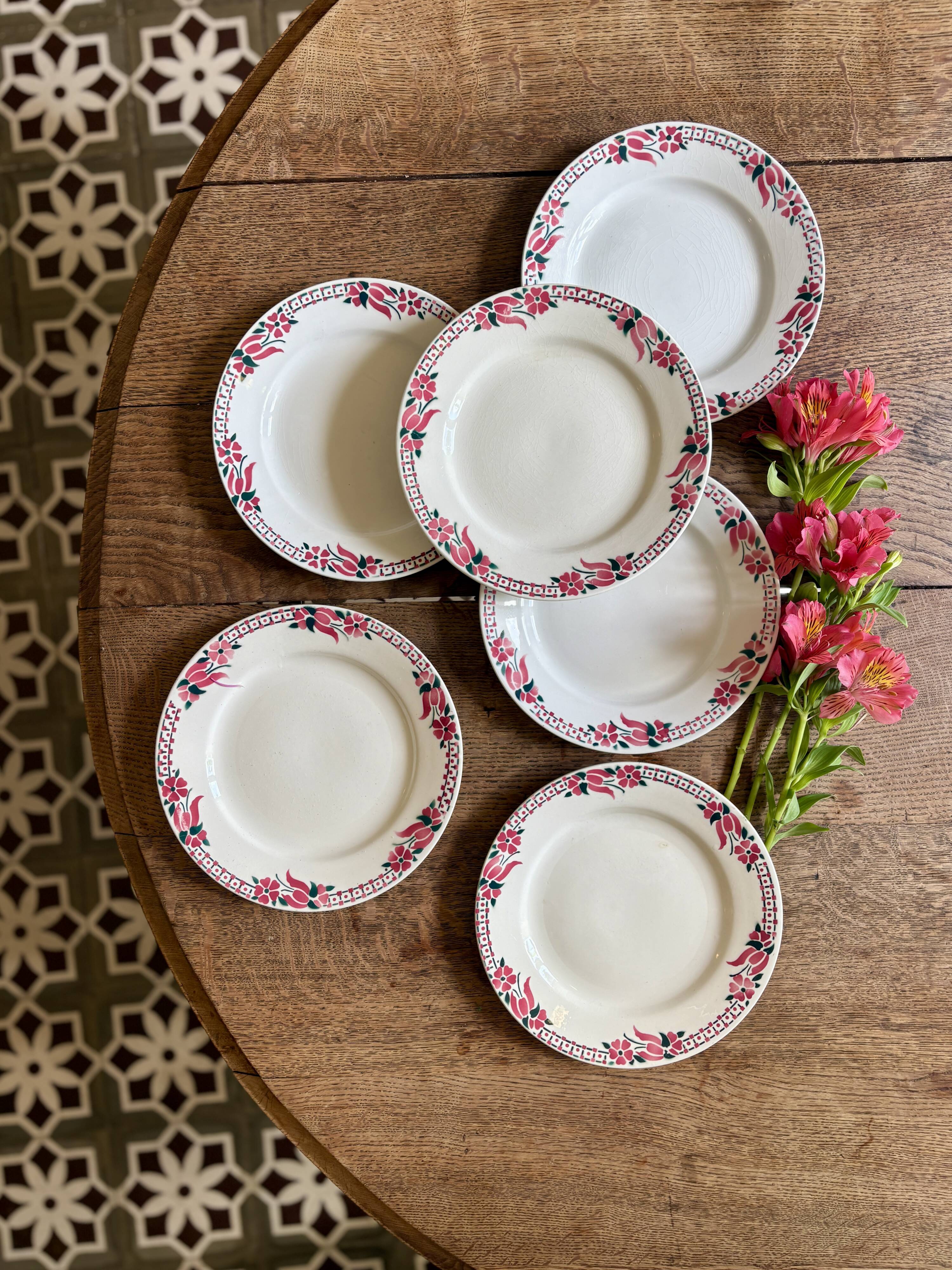 Set of 6 antique flat plates - Saint Amand Céranord