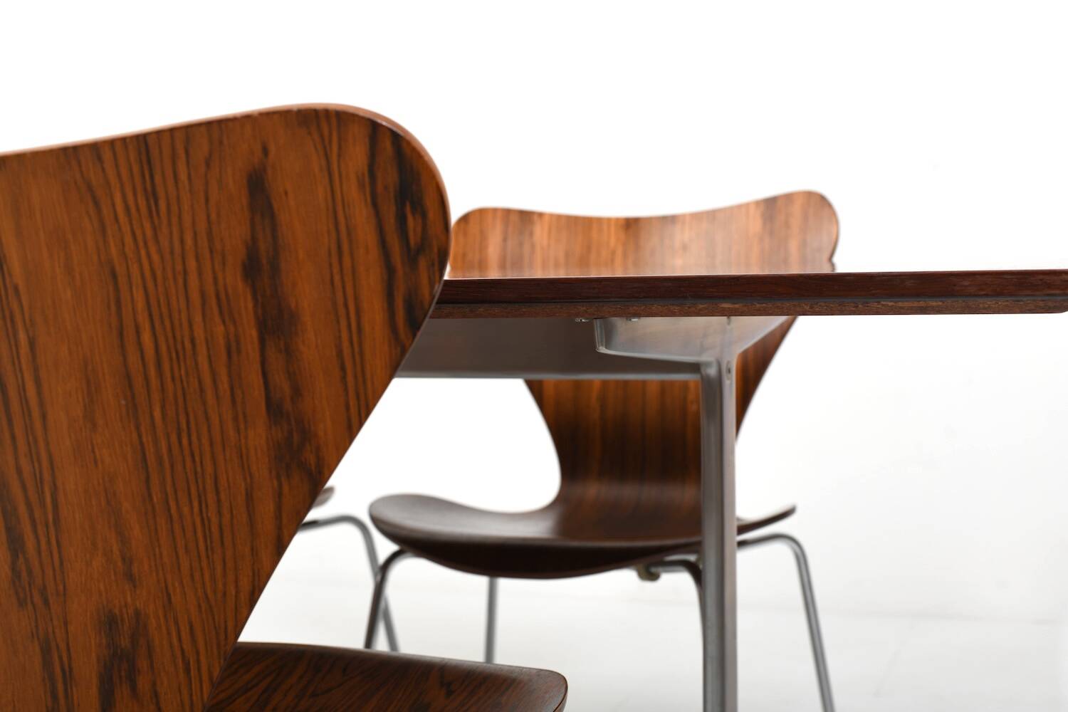 Arne Jacobsen Shaker Table and Series 7 Chairs 1960s